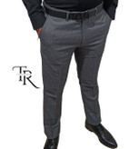 شلوار پارچه ای فیلافیل جامعه ۴۵ (پشم) _۵۵(پلی استر) نخ ۶۰ فیلافیل در ۱۰ رنگ انتخاب رنگ و سایز آزاد سایز بندی از ۴۰ تا ۵۲ (سایز بزرگ ۵۴ تا ۶۰) دوخت تمام صنعتی همراه